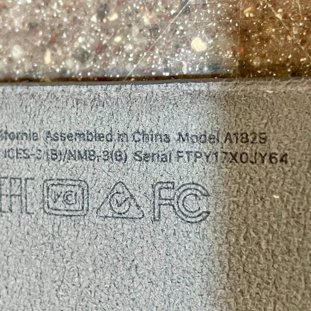 Apple Smart Keyboard Model A1829 - Picture 8 of 8